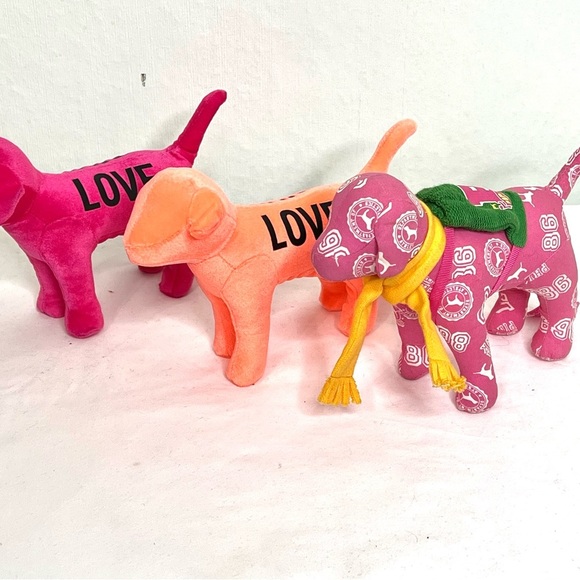 PINK VS COLLECTIBLE ICONIC PLUSH DOG LOT OF 4 - Picture 3 of 8